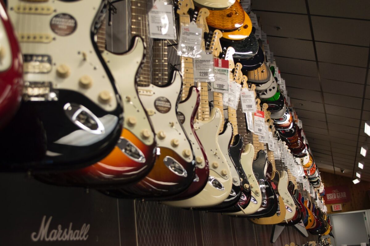 Best Stratocaster Under $1000