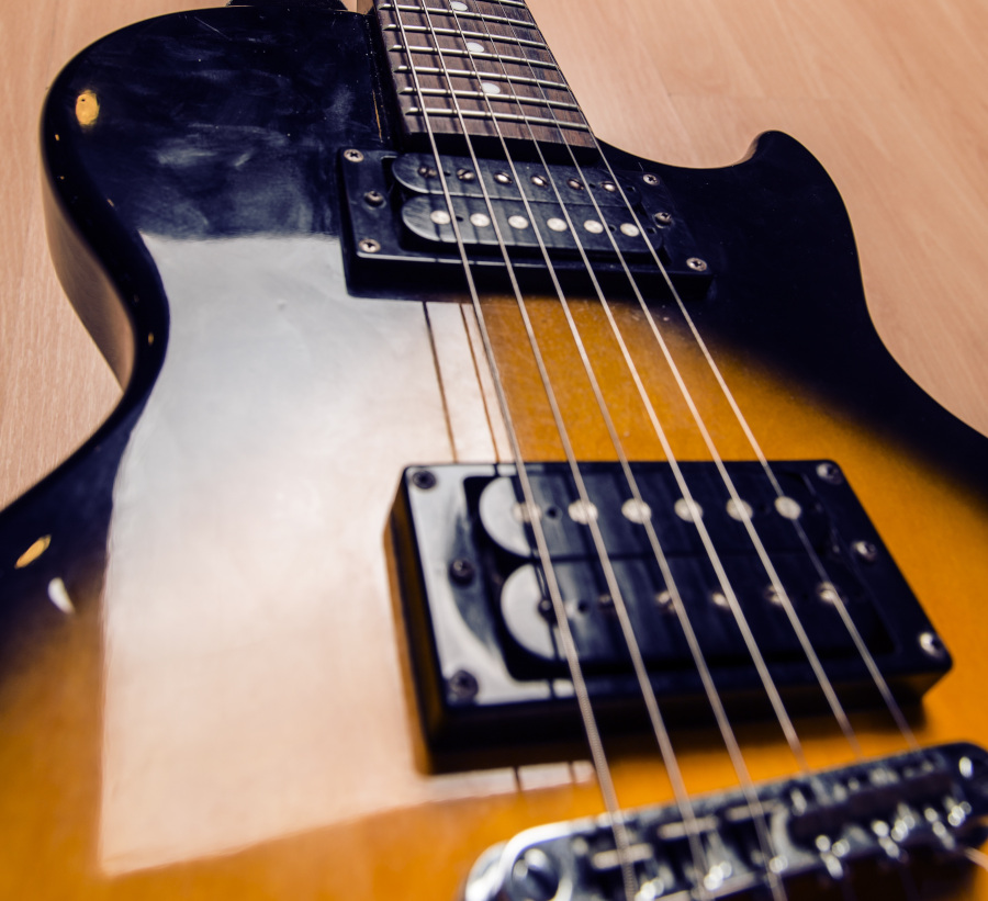 What are Some Good Electric Guitars Under $500?