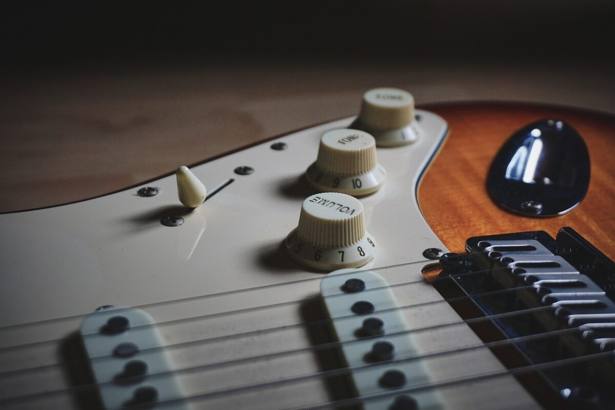 Electric Guitar Packages for Beginners