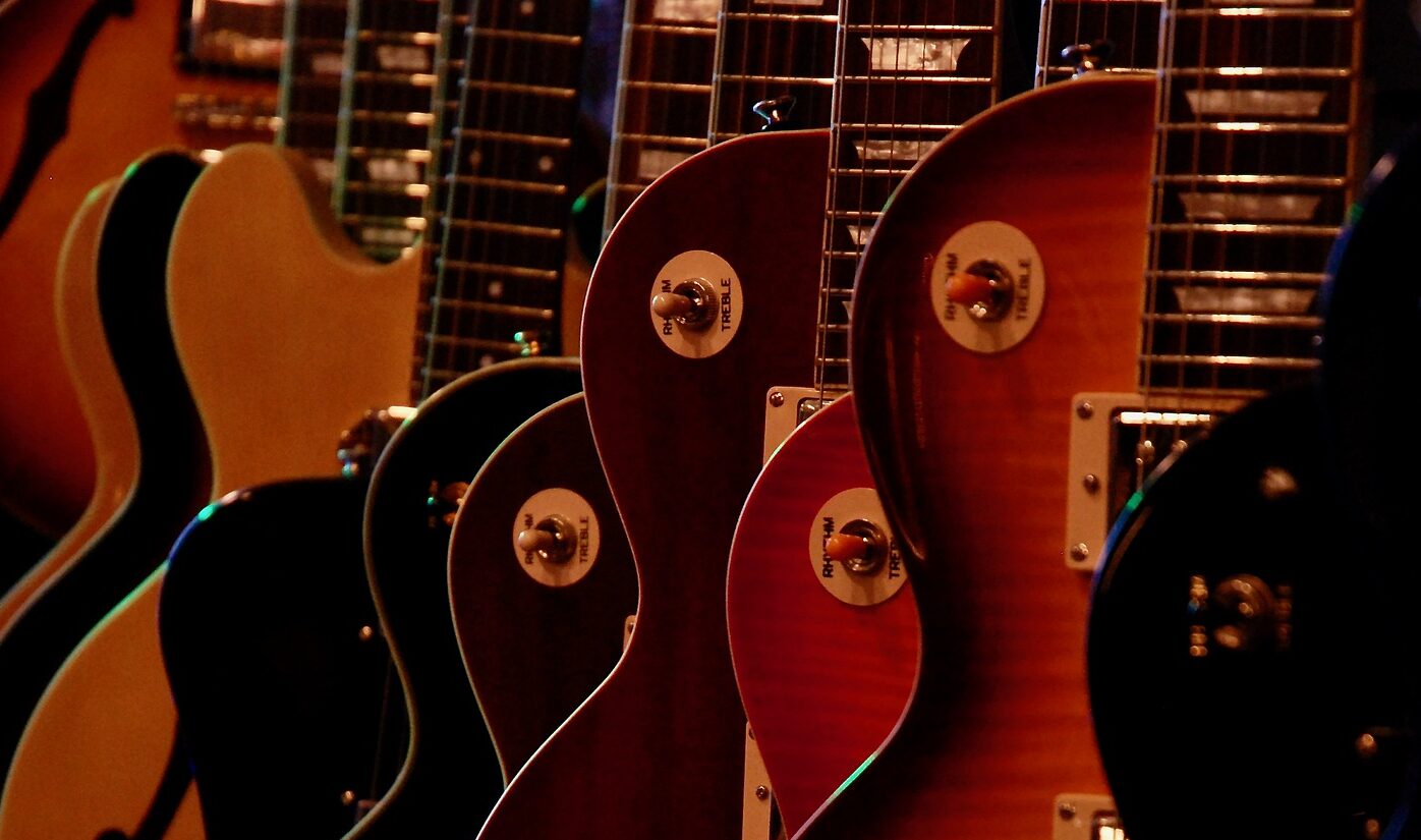 Buying an Electric Guitar for Beginners Guitar Glissando