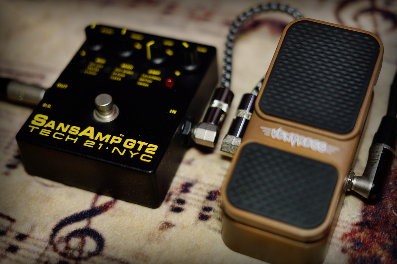 How to Change the Sound of Electric Guitar Guitar Glissando